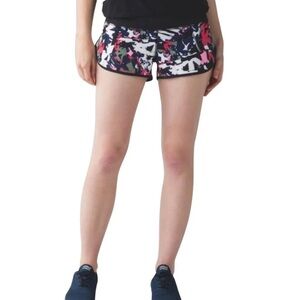 Lululemon Hotty Hot Running Shorts 2.5” Pop Cut Boom Juice Multi Print and Black